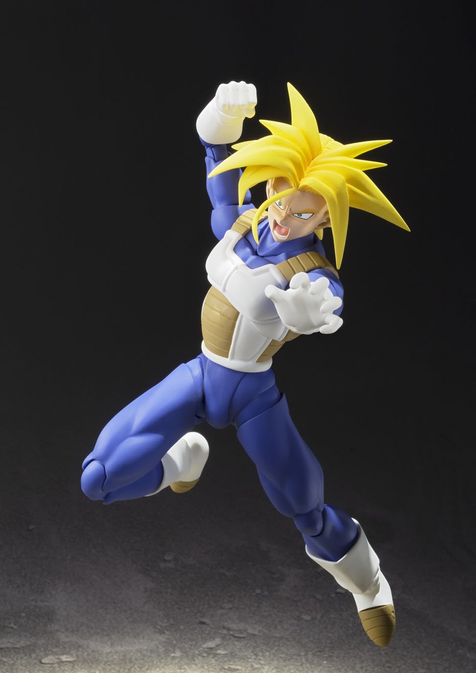 Bandai S.H.Figuarts Super Saiyan Trunks -The boy from the future