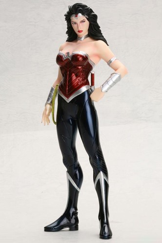 DC Comics ARTFX+ PVC Statue 1/10 Wonder Woman (The New 52) 19 cm