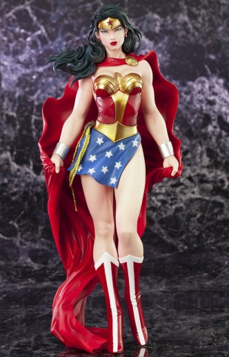 Estatua ArtFX - DC Comics "Wonder Woman" 30cm.