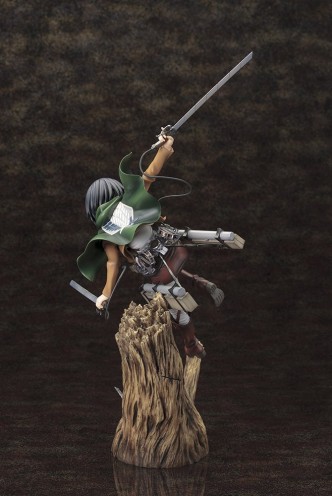 Estatua ArtFX J - Ataque a los Titanes "Mikasa Ackerman" 35cm.