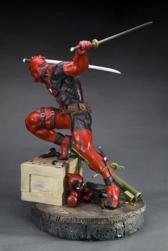 Estatua Fine Art - MARVEL: Deadpool 25,4cm.