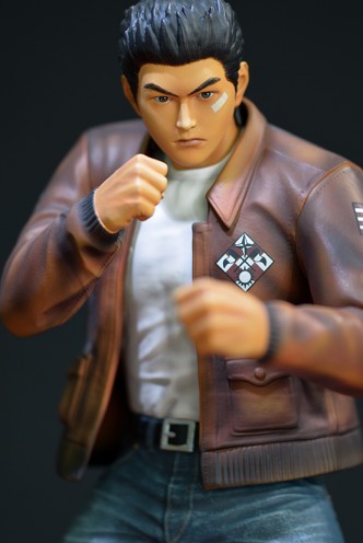 Estatua - Shenmue "Ryo Hazuki" 30,5cm.