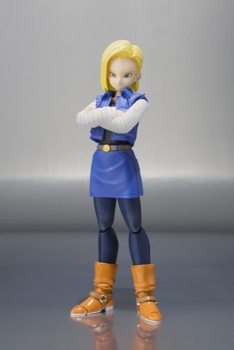 Figura articulada - Dragon Ball Z - Android Nº 18 S.H.Figuarts 14cm.