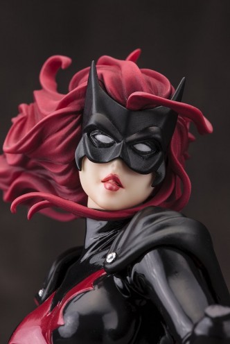 Kotobukiya DC Comics: Batwoman Bishoujo Statue