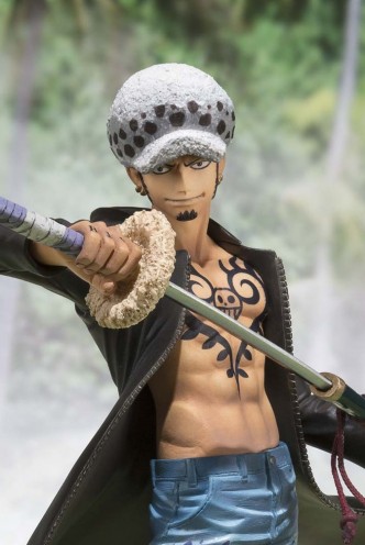 Figura Figuarts ZERO - ONE PIECE "Trafalgar Law" Dressrosa 15cm.