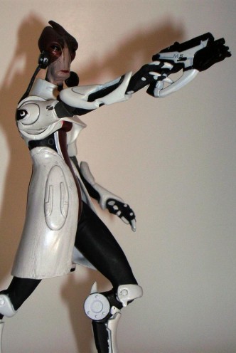 Figura - Mass Effect 3 Serie 2 "Mordin" 18cm.