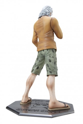 Figure - P.O.P DX: ONE PIECE "Silvers Rayleigh" 24cm.