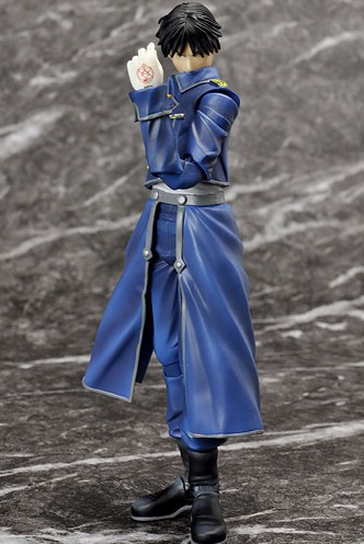 Figura Play Arts Kai - Fullmetal Alchemist "Roy Mustang"  19,7cm.