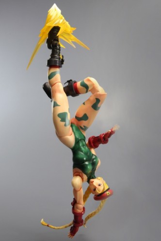 Figure Play Arts Kai - Street Fighter "Cammy"