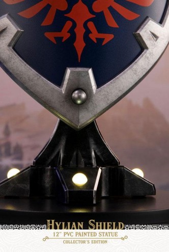 The Legend of Zelda Breath of the Wild - Hylian Shield Collector's Edition Statue