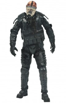 The Walking Dead TV Series 4: Riot Gear Gas Mask Zombie 