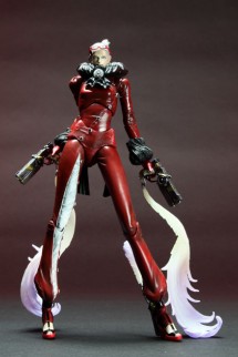 Figura Play Arts Kai - Bayonetta "Jeanne" 23,5cm.