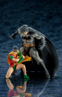 DC Comics: BATMAN & ROBIN TWO-PACK ARTFX+ STATUE