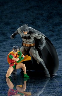 DC Comics: BATMAN & ROBIN TWO-PACK ARTFX+ STATUE