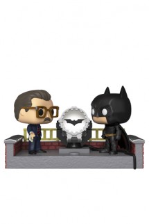 Pop! Movie Moment: Batman 80th w/ Light Up Bat Signal