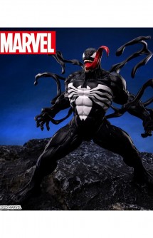 Marvel - Luminasta Venom Figure